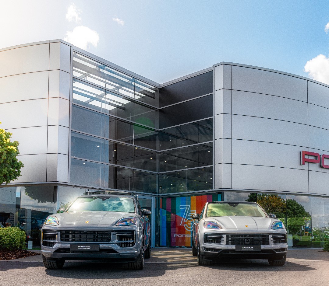 Summer is starting to feel like it's here today...🙌 

A lovely day awaits us as the sunshine is set to beam, so why pop down for a refreshing beverage, a walk around our showroom, and a catch up with our team, we would love to see you!