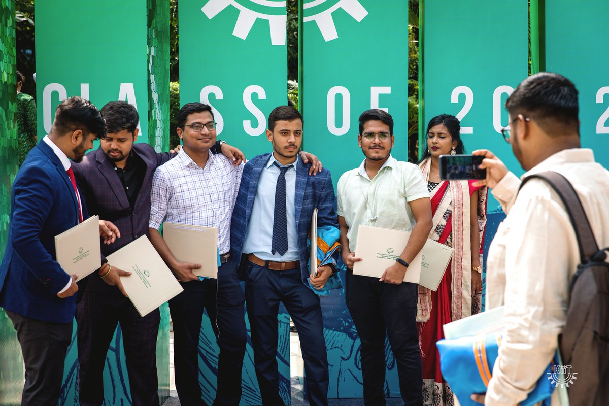 KIITUniversity's tweet photo. Relive all the epic moments, the cap tosses and the 'trying not to trip in heels' scenes from the 18th Convocation. Get ready for a nostalgic rollercoaster ride.
Register Now - https://t.co/F7HzywH3QB
#KIITConvocation
#ForeverKIITian https://t.co/tmHgr6n6KQ
