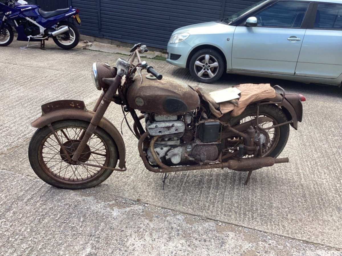BarnFindsUK's tweet photo. Ad - 1955 Ariel 4G Square Four MK2 1000
On eBay here -->> https://t.co/yFiPt8PWm7
#vintagebike #classicmotorcycle #retro #ArielSquareFour #1955model #motorcycleforsale #collectorbike #rarefind https://t.co/wup5LkAOzB