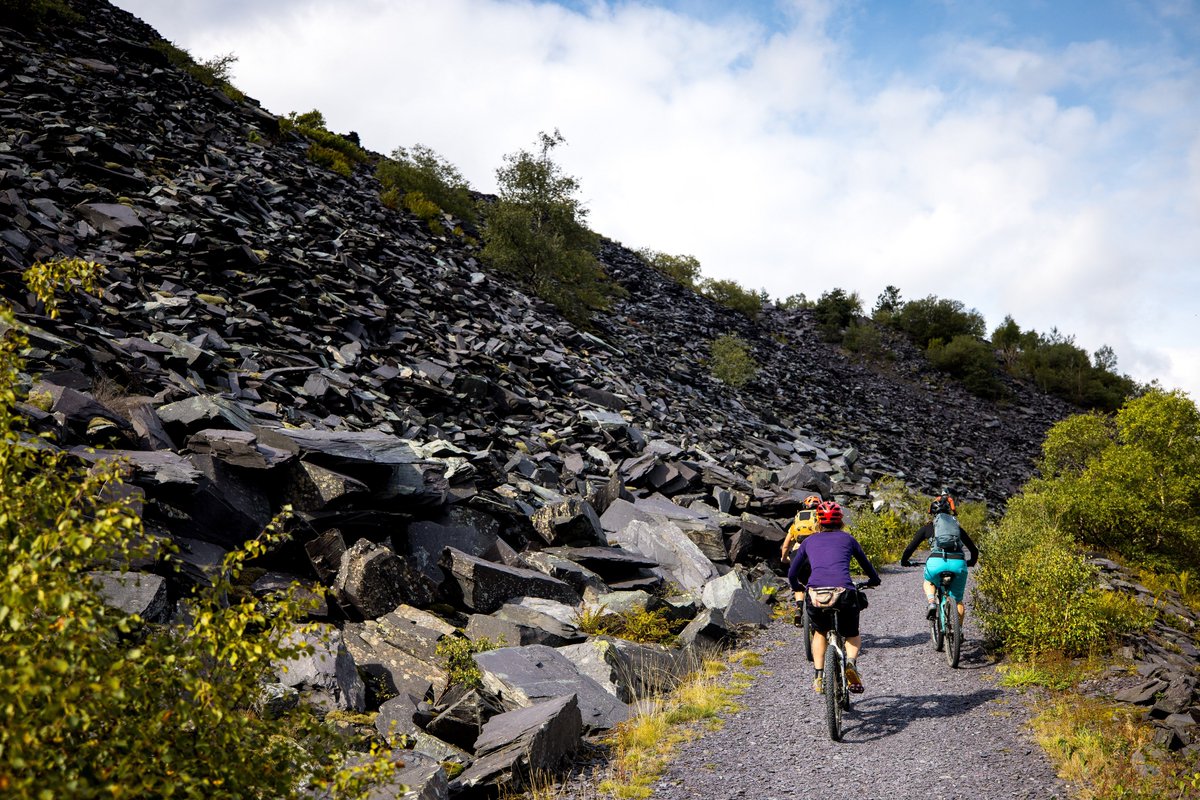 *BOOK NOW* Traws Eryri webinar: 12th September @ 1pm.

Follow the link to find out more and book your place: eventbrite.co.uk/e/traws-eryri-…
<a href="/talklandscape/">Landscape Institute</a>