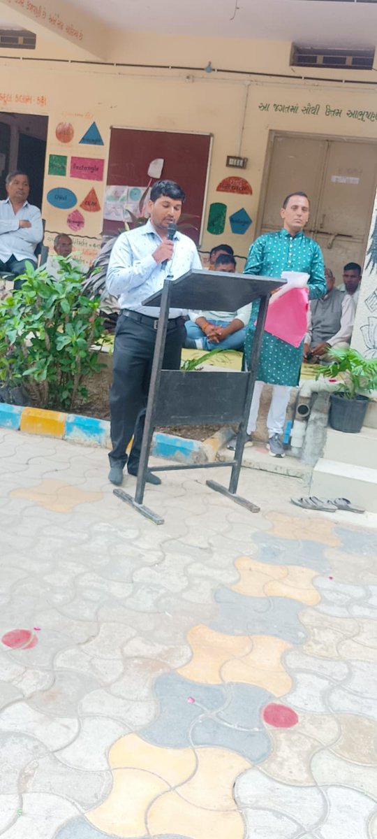 આજરોજ હડમતાળા ગામે મેરી મિટ્ટી મેરા દેશ કાર્યક્રમ અંતર્ગત વિવિધ કાર્યક્રમોનું આયોજન કરવામાં આવ્યું.