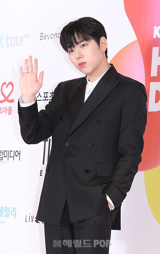 F3KCHj2aMAAk_N0?format=jpg&name=900x900