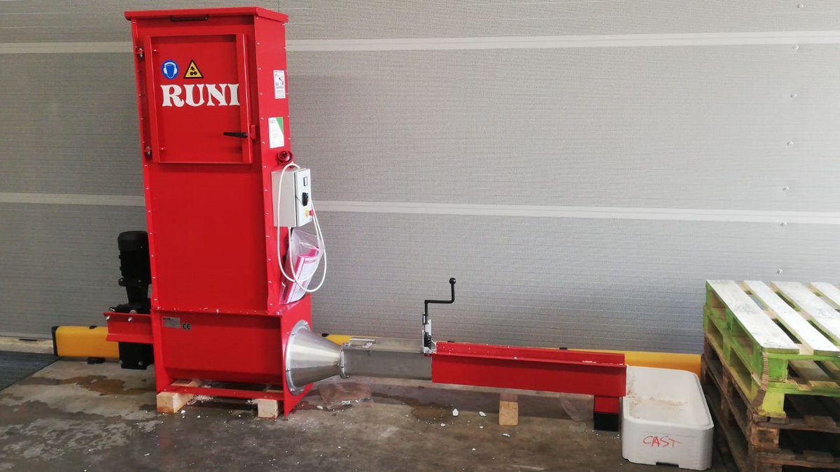 CompactorRUNI's tweet photo. When Italian supermarket chain Tosano decided to install a RUNI SK120 or SK200 in each of its 19 stores, it found an efficient way to deal with the EPS waste from handling fresh fish.
#recycling #EPS #circulareconomy https://t.co/D0IXVB1F9G