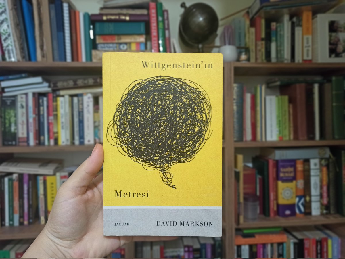 dvlslttlsstr's tweet photo. Ve özel bir kitabın bir koliye konulan ilk kitap olmasının nedeni, genellikle onun kutuya konulan kitaplar arasındaki en büyük kitap olmasıdır.
#wittgenstein'ın #metresi #davidmarkson #kitapönerisi #kitap #oku https://t.co/EK2WDl9hXq