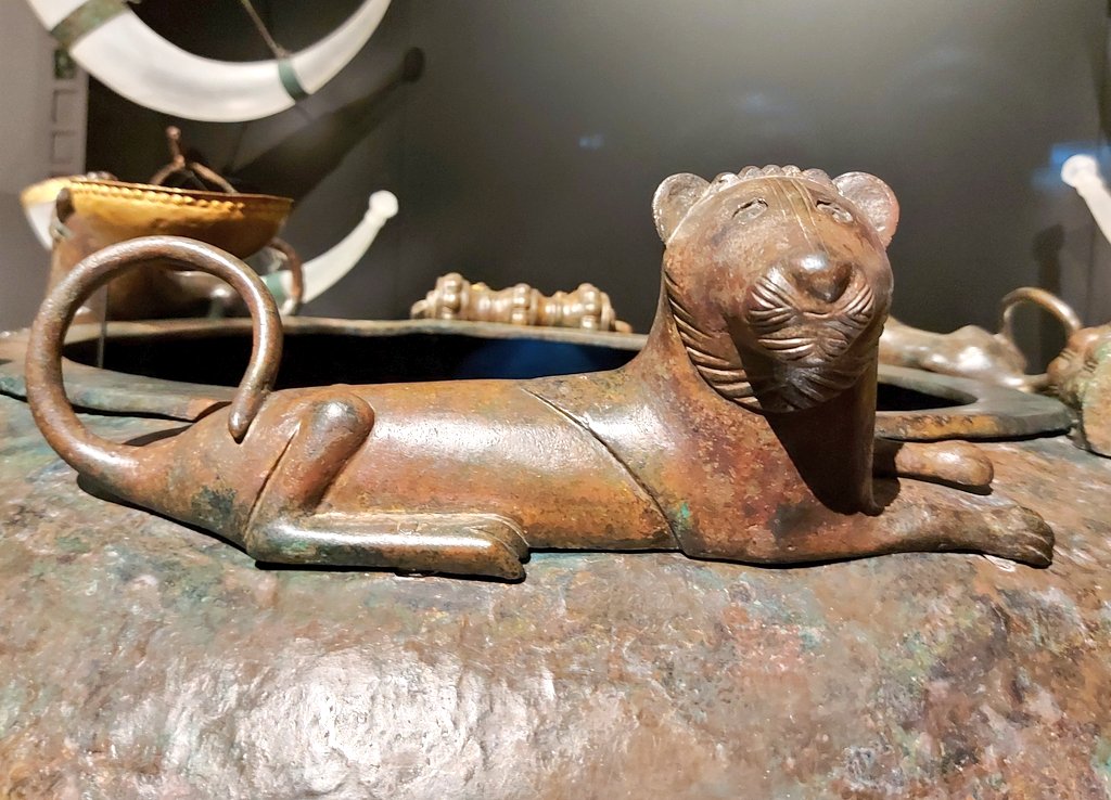 DrNWillburger's tweet photo. It's #WorldLionDay: The cauldron of the early Cetlic Hochdorf “princely” burial was decorated with 3 bronze #lions on the rim. 

On display at Landesmuseum Württemberg. https://t.co/t7bLrvmDMG