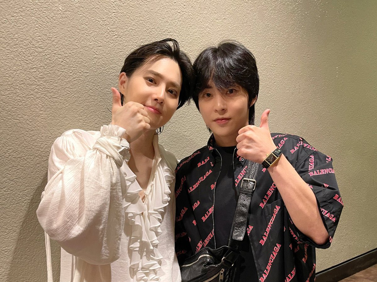 real_exol6161's tweet photo. روزم ساخته شد

@weareoneEXO https://t.co/n3AAYJaV8B