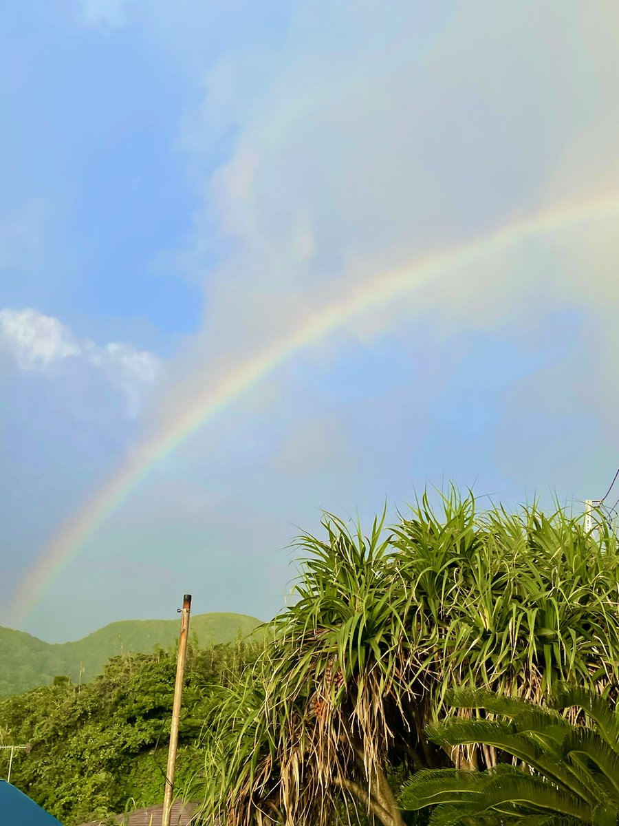 38k310m's tweet photo. #ダブルレインボー 🌈🌈

#イマソラ　#三宅島 
#レインボー  #虹 https://t.co/pCBxGmBnd8