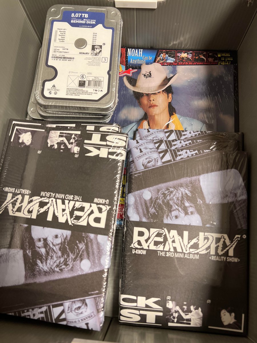 TOWER_Yokohama's tweet photo. 【#Yunho (#東方神起)】

大変お待たせしました～！
『Reality Show』
本日入荷しました〜！👏🏻👏🏻👏🏻

#Reality_Show
#UKNOW https://t.co/7ZmDMJgbKh