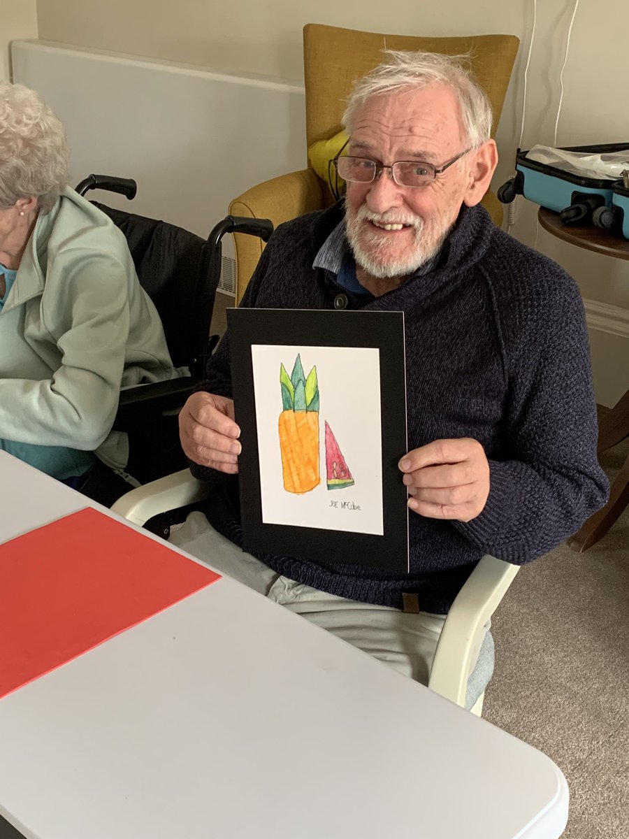 DementiaATrust's tweet photo. Another masterpiece completed by Joe, a regular at a care home class.
Activities coordinator Ann tells us that his face lights up when she tells him we’ve arrived every month and that our art sessions play a big role in Joe’s wellbeing. 😊 https://t.co/uDw1k1jLbK