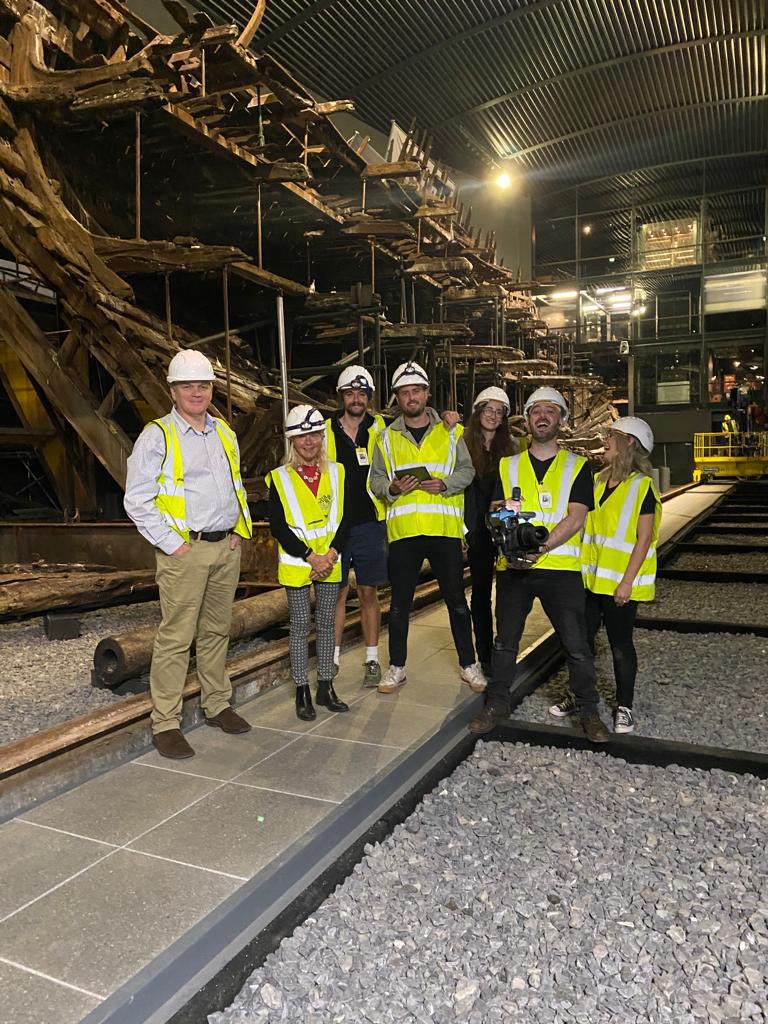 No Class tweet media