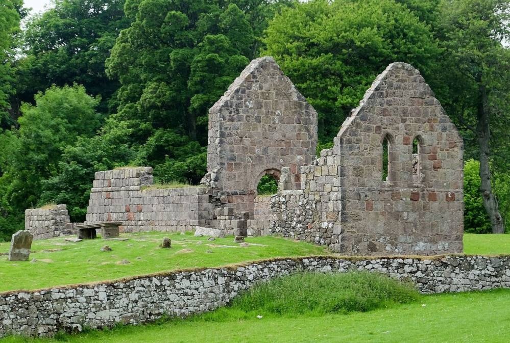 rercag's tweet photo. Today is the Feast of St Blane, born on Bute and educated in Ireland. The ruins of his church at Kingarth, Bute, where his remains were buried, are still standing and are pictured below. Happy Feast Day @StBlanesGCC #StBlane #CatholicFeastDays https://t.co/h8g7gt2eUY