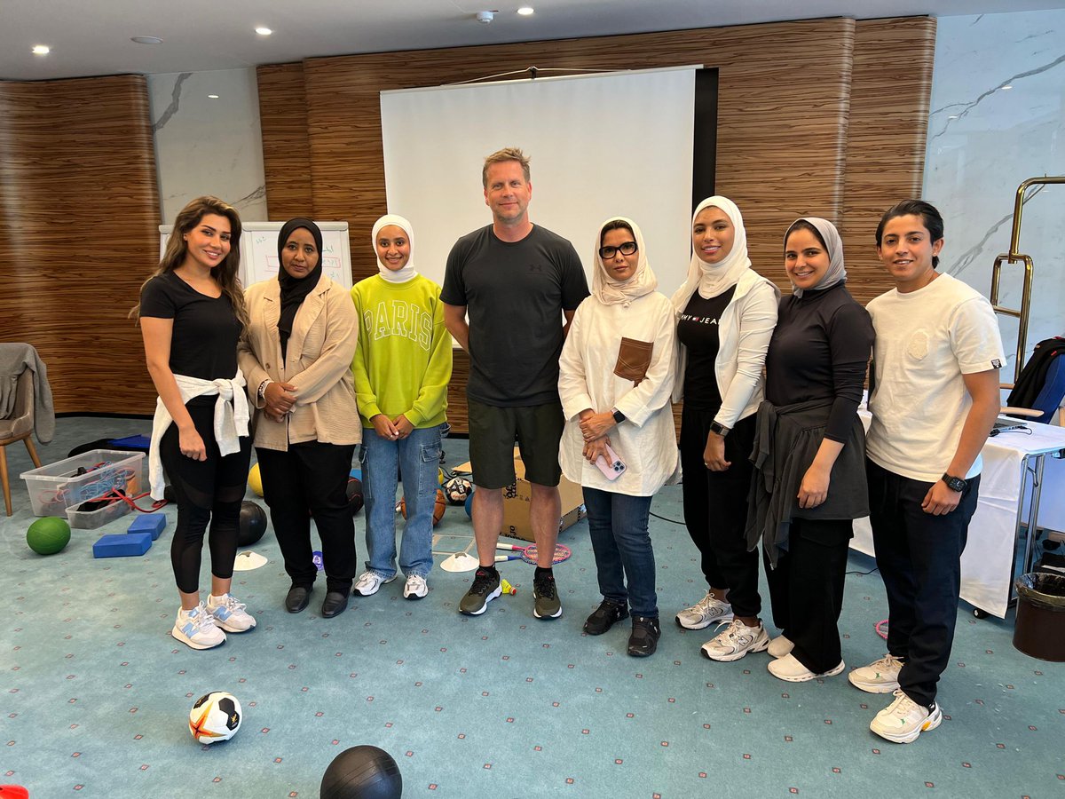 mrwa_sport's tweet photo. مشاركتي لدورة المدربين والمدربات لكرة اليد بتزامن مع كأس العالم للناشئين في سلوفينيا
وذلك بحضور نخبة من المحاضرين الدوليين من الاتحاد الدولي لكرة اليد https://t.co/GgxTOmJmDA