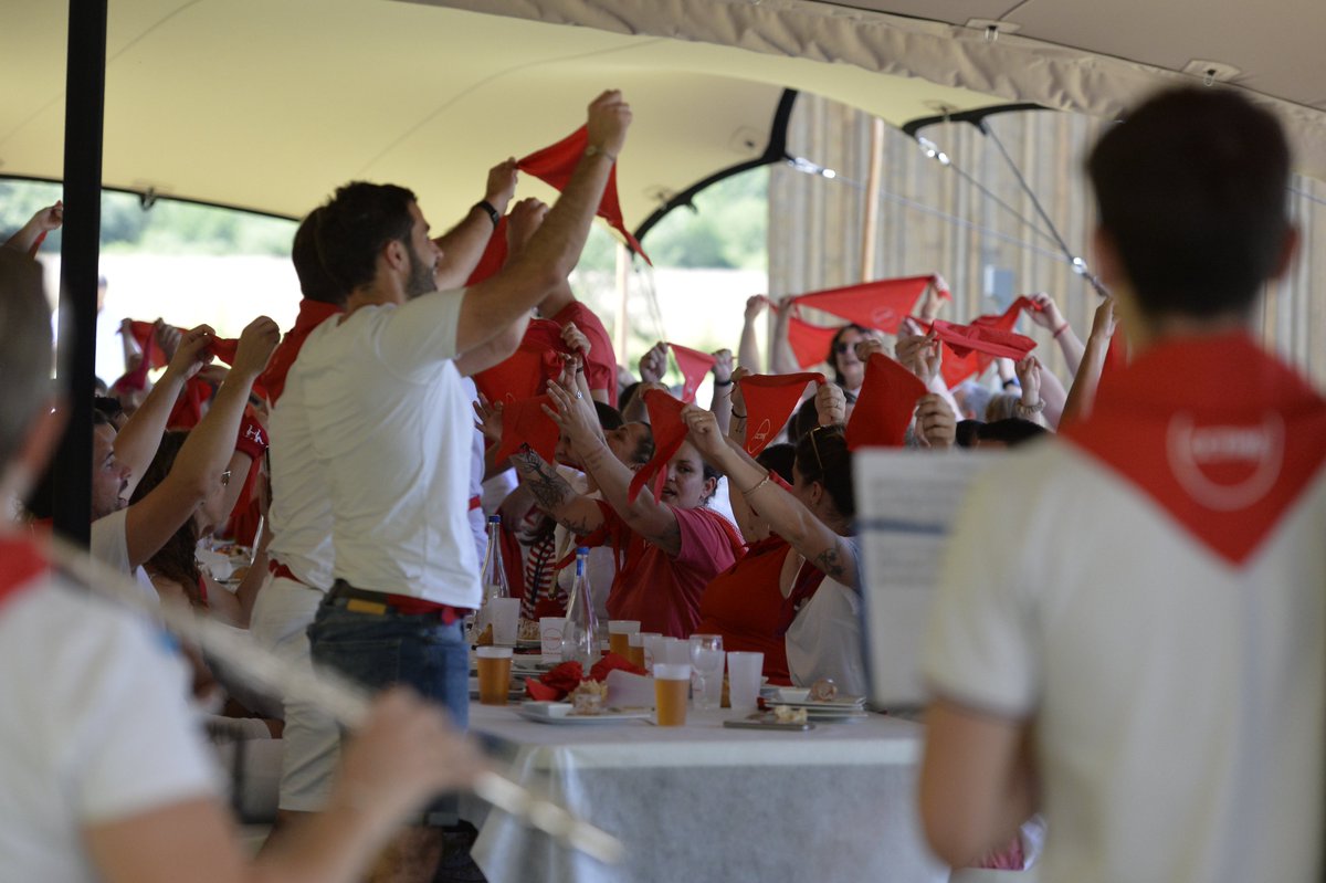 GroupeOctime's tweet photo. [#SummerCamp] C'était le 23 juin, nous avons tous ensemble célébré la Féria du Campus : que de bons souvenirs ! 🔴⚪
Un grand merci à tous !

Vous souhaitez rejoindre l'aventure ?
Découvrez nos offres ! 👇
https://t.co/WFBCgfEvgj

#groupeoctime #teamspirit #happyjob #wearehiring https://t.co/fOzVIKOv8f