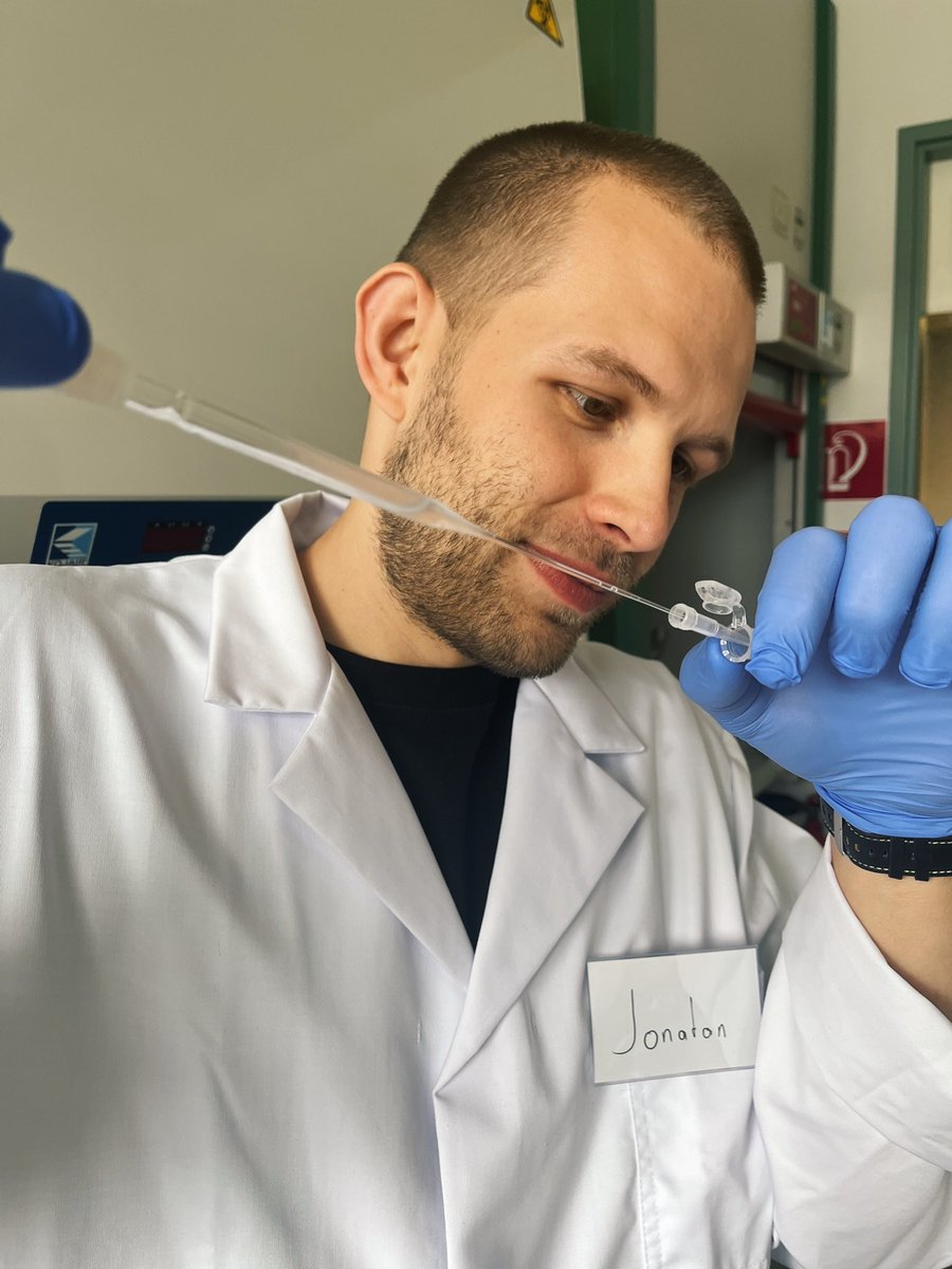 PharmaVetmeduni's tweet photo. Teamwork makes the ChIP work: Alessia, one of our PhD students, made an inhouse-ChIP workshop and it was not only intense but also fun - thanks for sharing your expertise 👩🏼‍🔬  #sharingiscaring #laboratory #PhD #phdlife @VetmeduniVienna https://t.co/slFFfF3syh