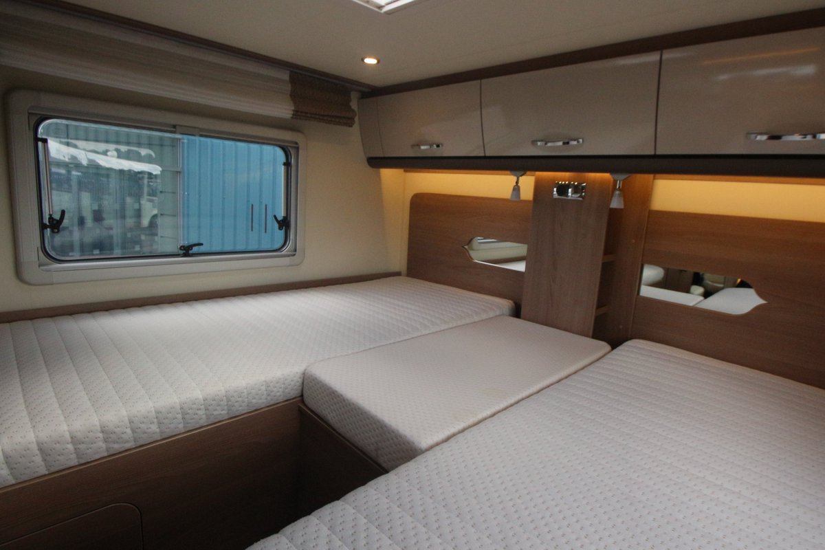Take a look at the beautiful interior of the 2017 Burstner Lyseo T 728 G Motorhome available at Camper UK!  

Click here for more information on this vehicle - camperuk.co.uk/burstner-lyseo…