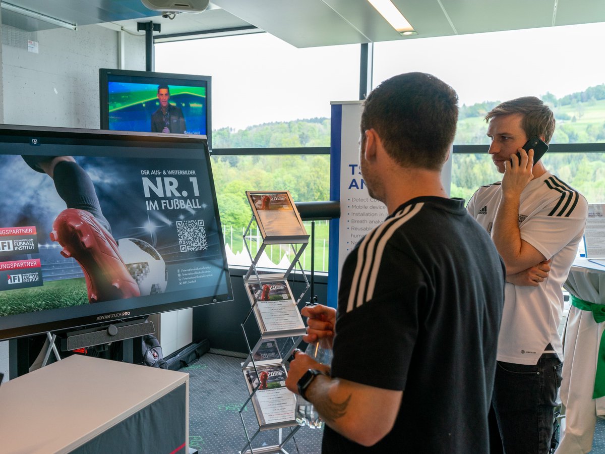 20+ Unternehmen, die du vor dem FUSSBALL KONGRESS kennen solltest! Im Ausstellerbereich des Millerntor-Stadion präsentieren sich über 20 Unternehmen mit ihren sportspezifischen Angeboten. Um nähere Infos zu erhalten, klicke auf das gewünschte Logo: bit.ly/3OR9GwA