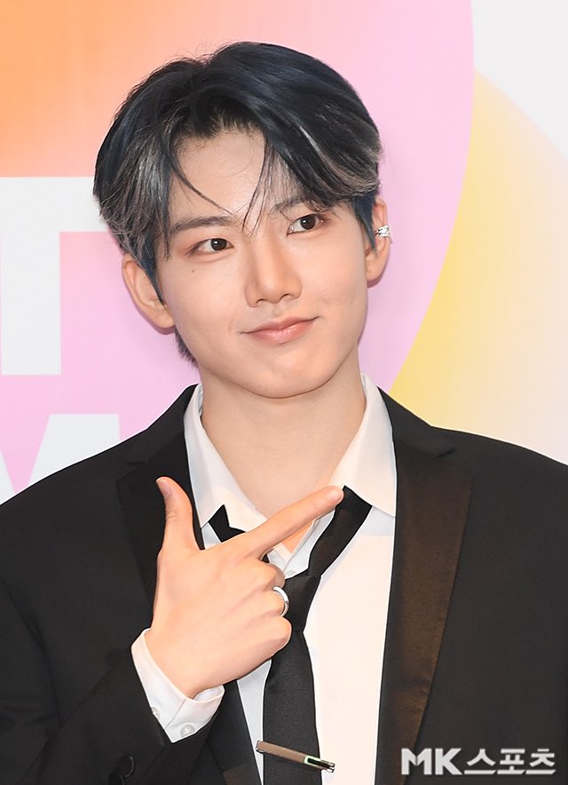 JUNKYUGLOBAL's tweet photo. #JUNKYU for K-Global Heart Dream Awards

🖇️ https://t.co/8weoawwicg
🖇️ https://t.co/oJfF0JaK2E

T5 ON HEART DREAM AWARDS
#T5Move_On_HDA 
#T5_KGlobal_HeartDreamAwards
#트레저_티파이브_하트드림어워즈
@treasuremembers https://t.co/f5bVTgkcSV