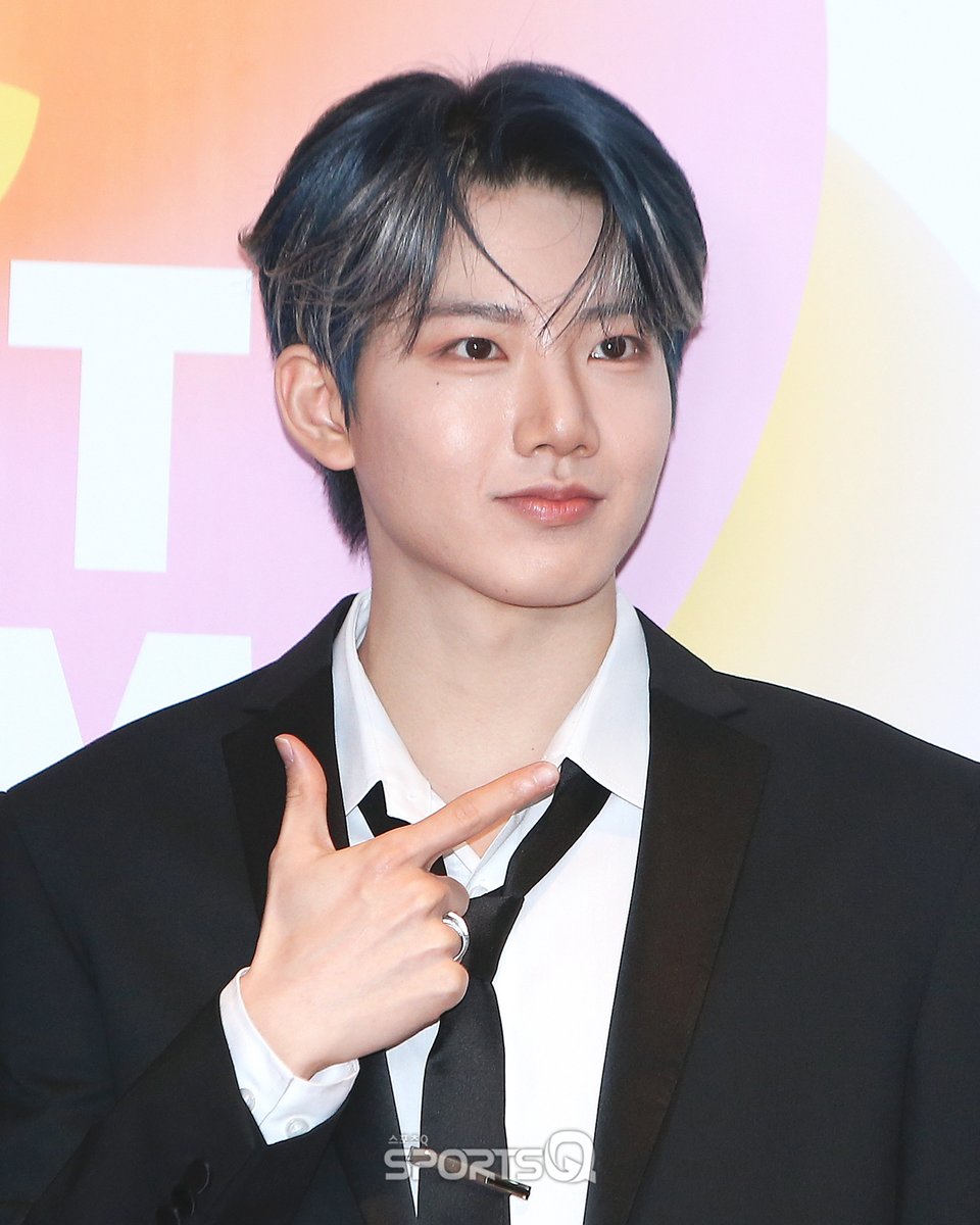 sportsqnews's tweet photo. [#포토Q] 230810 트레저 준규 2023 K 글로벌 하트 드림 어워즈

📌https://t.co/JiWPSW7w2t

#준규 #JUNKYU
#TREASURE #트레저
#K글로벌하트드림어워즈 #KGlobalHeartDreamAwards https://t.co/ooLW6TspgJ