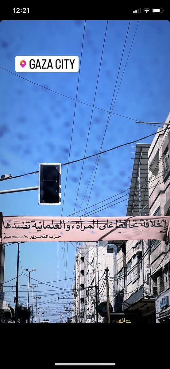 khalidnatour's tweet photo. كل هذوله مهتمين فيكي وأنتِ لا تبالي 😔 https://t.co/TzPeh3VfEx
