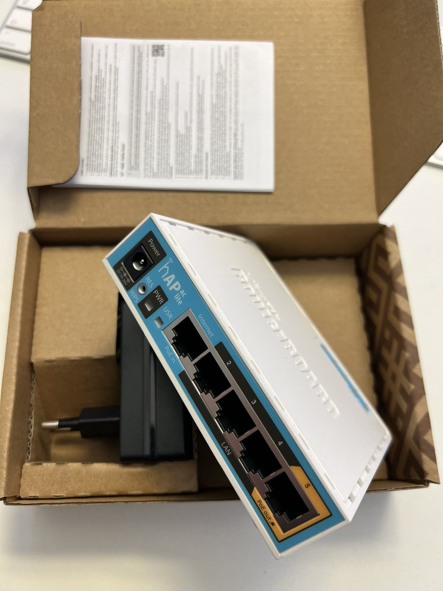 hb9vcj's tweet photo. My MikroTik RouterBOARD 952Ui-5ac2nD (hAP ac lite) just arrived.
Next step, setting up for #AREDN following #kc0wkp Aaron’s video (https://t.co/BEk4FuX5he)
.
#AmateurRadioEmergencyDataNetwork #Notfunk #Emcom #AmateurRadio #RadioAmateur https://t.co/9HVBteIFRh