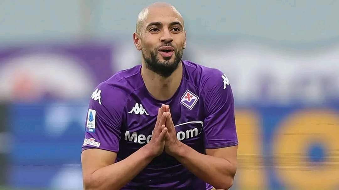 Manutd9ja_'s tweet photo. Sofyan Amrabat would rather join Atletico Madrid than Man United! 🇲🇦

Terrible news for Ten Hag! 

(Source: Diario Sport)

#MUFC 
.
. https://t.co/RxJNaAuAbD
