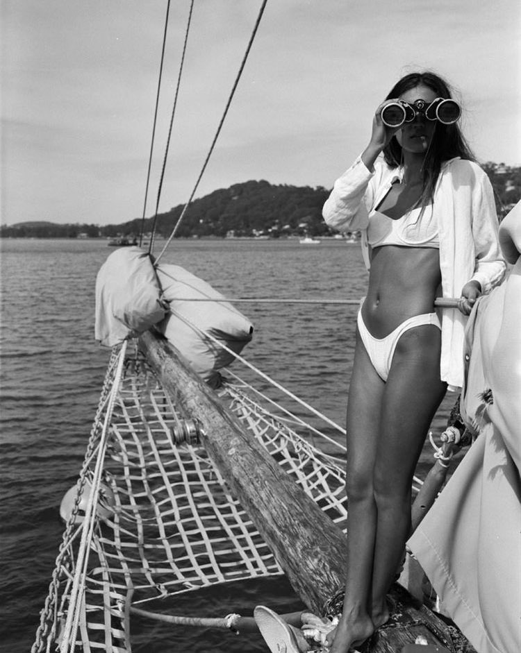 ⠀⠀
And she reminds me of the 𝐎𝐂𝐄𝐀𝐍 
So much left to 𝐃𝐈𝐒𝐂𝐎𝐕𝐄𝐑 
But still feels like 𝐇𝐎𝐌𝐄 
⠀⠀