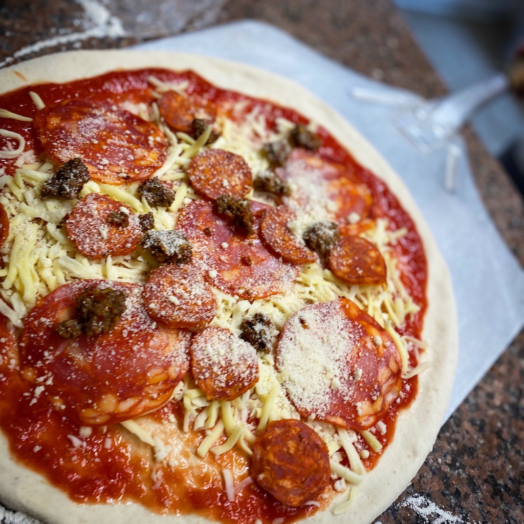 One for our Meat Lovers, a passionate rendezvous of pleasure! 🔥🍕😍 #MeatTemptation #SuedeBarPizza #FieryFlavors