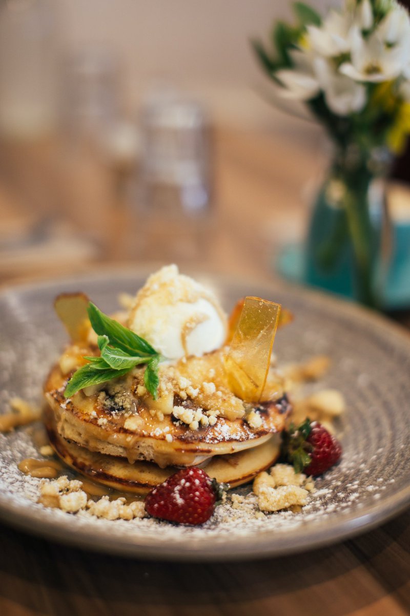 RonjaWeber1's tweet photo. Breakfast date 🥞🙌🏼 

Love to meet up with friends in a cafe to eat some yummy pancakes and drink a good coffee 🥞🙌��

#breakfast #breakfastlover #pancakes #pancake #coffee #coffeelover #breakfastdate #breakfastlover #breakfastclub #friendstime #timewithfriends #qualitytime https://t.co/Nv1jRtQRoK