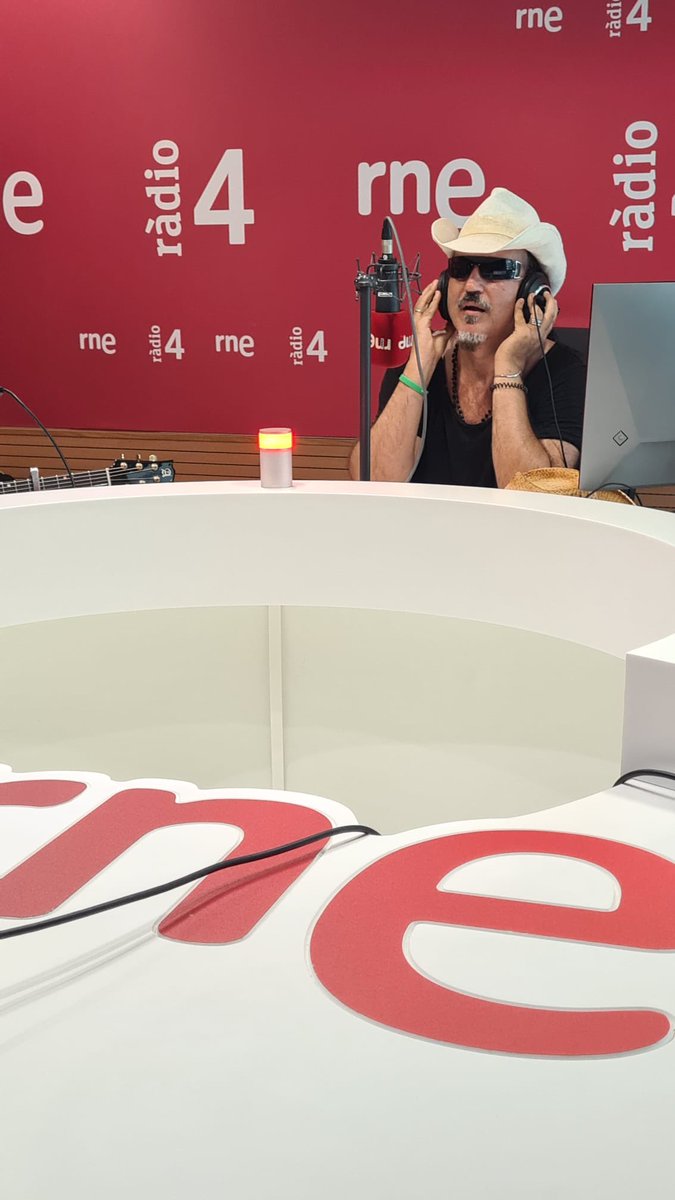 #u2 #u2tribute #u2tributeband #Barcelona #u2experience #rne <a href="/LasTardesDeRNE/">Las tardes de RNE</a> <a href="/rne/">Radio Nacional</a> <a href="/U2/">U2</a>