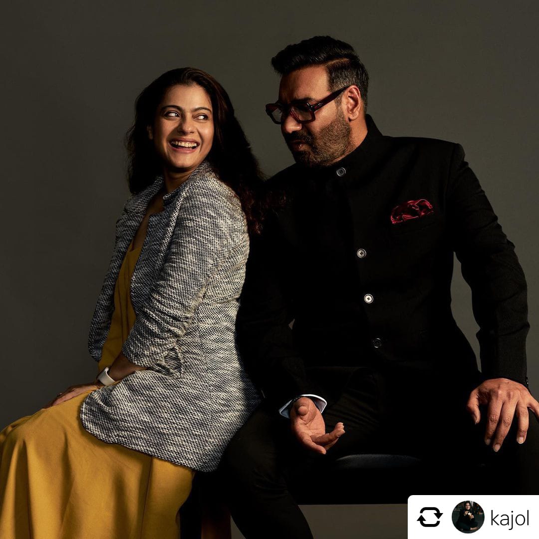 This cute capture of #Kajol and #AjayDevgn is just too adorable 😍

#IIFA #Bollywood <a href="/itsKajolD/">Kajol</a>
<a href="/ajaydevgn/">Ajay Devgn</a>