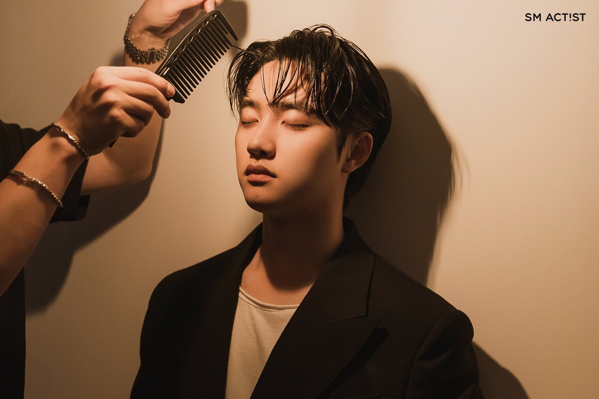 omg kyungsoo…