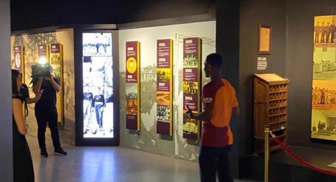 gs_ibrahimblt's tweet photo. GALATASARAY TETE'YE FORMAYI GİYDİRDİ 

TETE GALATASARAYDA!

#Tete #hisse #ramosgsye #Galatasaray #GalatasaraySK #DROGBA #zaha #Ramos #asgyo #ChelseaFC #FernandoVillavicencio https://t.co/F80jsNJggP