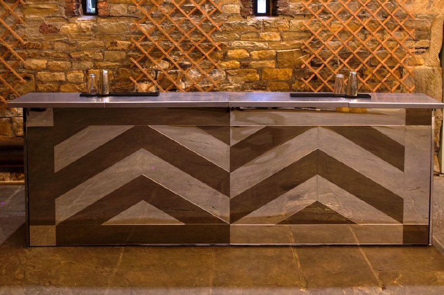 PlasticsDirect's tweet image. Summer’s here (well almost!) , We’ve been busy processing our various plastic mirror’s for indoor &amp;amp; outdoor use. #mirrorbars #bar #gardenmirror #acrylicmirror #styrenemirror #joinery #plasticfabrication