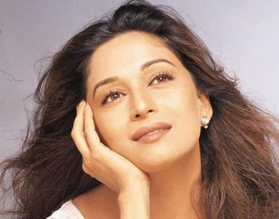SoSweetMadhuriG's tweet photo. Dancing queen 👑💃🏼one of the finest actresses of all time, #MadhuriDixit completes 39 years in Bollywood Cinema 🤗❤️
@MadhuriDixit
#39YearsOfMadhuriDixit (1984)
#ShahRukhKhan𓀠 
#DTPH https://t.co/w7Yd4h2dvl