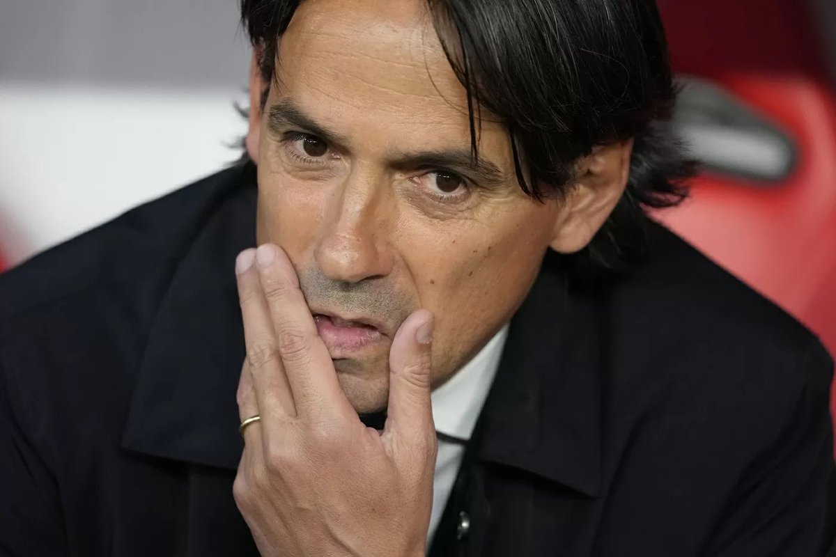 InterIsMore's tweet photo. Una prima punta argentina, un sangue africano, un trequartista sontuoso, un esperto giocatore vistosamente stempiato, Arnautovic nelle rotazioni.

Sto unendo i tasselli Simone, ho capito che cos’hai in mente, sei completamente folle. https://t.co/mn4Wj8mUGh