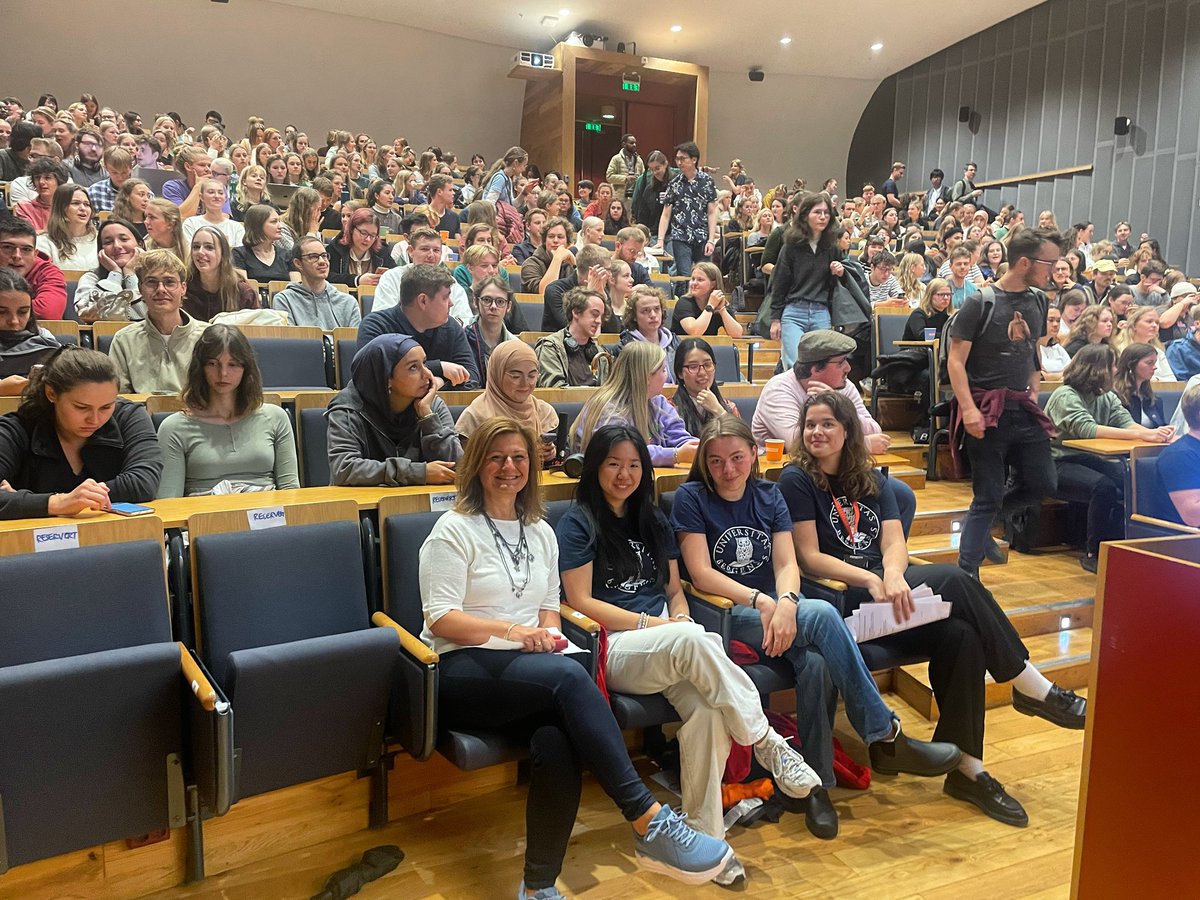 Margareth Hagen (@margarethhagen_) on Twitter photo Mangfoldige <a href="/UiB/">Universitetet i Bergen</a> byr på tyvstart og intro til studentlivet til blodferske internasjonale og nasjonale studenter!🦉@PHeggernes <a href="/MiaMilde/">Mia Milde</a> <a href="/Studentsnakk/">Norsk studentorganisasjon</a> velkommen! Mangfoldige <a href="/UiB/">Universitetet i Bergen</a> byr på tyvstart og intro til studentlivet til blodferske internasjonale og nasjonale studenter!🦉@PHeggernes <a href="/MiaMilde/">Mia Milde</a> <a href="/Studentsnakk/">Norsk studentorganisasjon</a> velkommen!