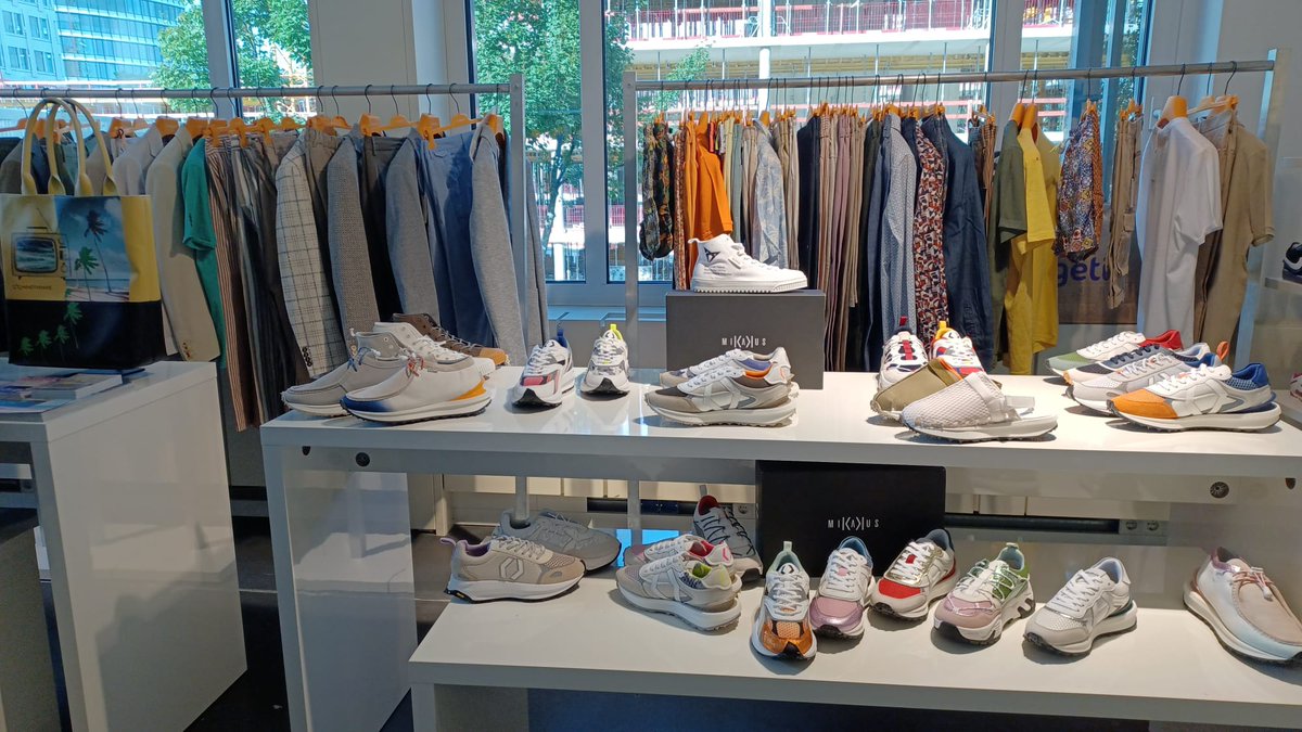Hallo Deutschland! Mikakus Barcelona reaches the German market thanks to our partner Bruno Zeppa and his fashion showroom Strategy&amp;Distribution.
It is a pleasure to present de SS24 collection in such experienced hands. Our international expansion continues growing!