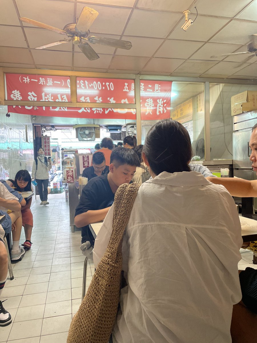 goebicyu's tweet photo. 皆様お久しぶりです。
私は日本を離れ、台湾でゆるりしています。垢はもう更新はしません
皆様よい夏休みを https://t.co/OQCcvFMp2p