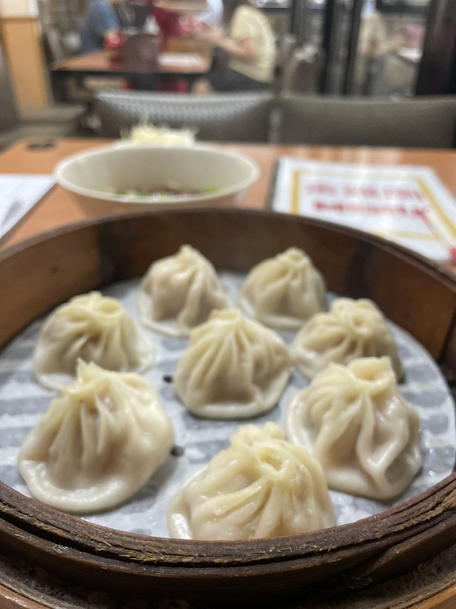 goebicyu's tweet photo. 皆様お久しぶりです。
私は日本を離れ、台湾でゆるりしています。垢はもう更新はしません
皆様よい夏休みを https://t.co/OQCcvFMp2p