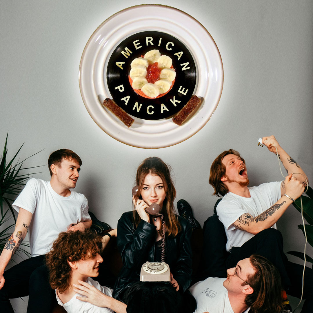 FutureproofPR's tweet photo. "Deliciously smirky & potently mosh worthy"๐ฅ Wow - what a fantastic #review fm #musicblog #AmericanPancake of "acerbic" #newsingle #ComingHome fm #postpunk outfit @CandidFacesBand ๐ต A feast for the eyes & ears ๐๐
@AmericanRobb @thewarrenyp #CFCH23
https://t.co/KCCeZuGShA https://t.co/1SmvgJwUSc