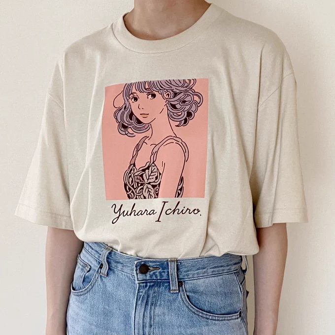 【Tシャツ受付販売のお知らせ】 LINK PIECEさんとコラボして、Tシャツを3種類制作しました!    【販売受付期間】 8/10 18:00 - 8/27 23:59 【発送】 購入日から1ヶ月以内のお届け(目安)  プリントの質感がしっかりしていて高発色になっています。 一枚で着ても、重ね着でも決まるデザインになっているので、これからの季節にピッタリです!  全体の注文数に応じての発送になりますので、お早めの購入をお勧めします  ※着用サイズM、モデル身長160cm