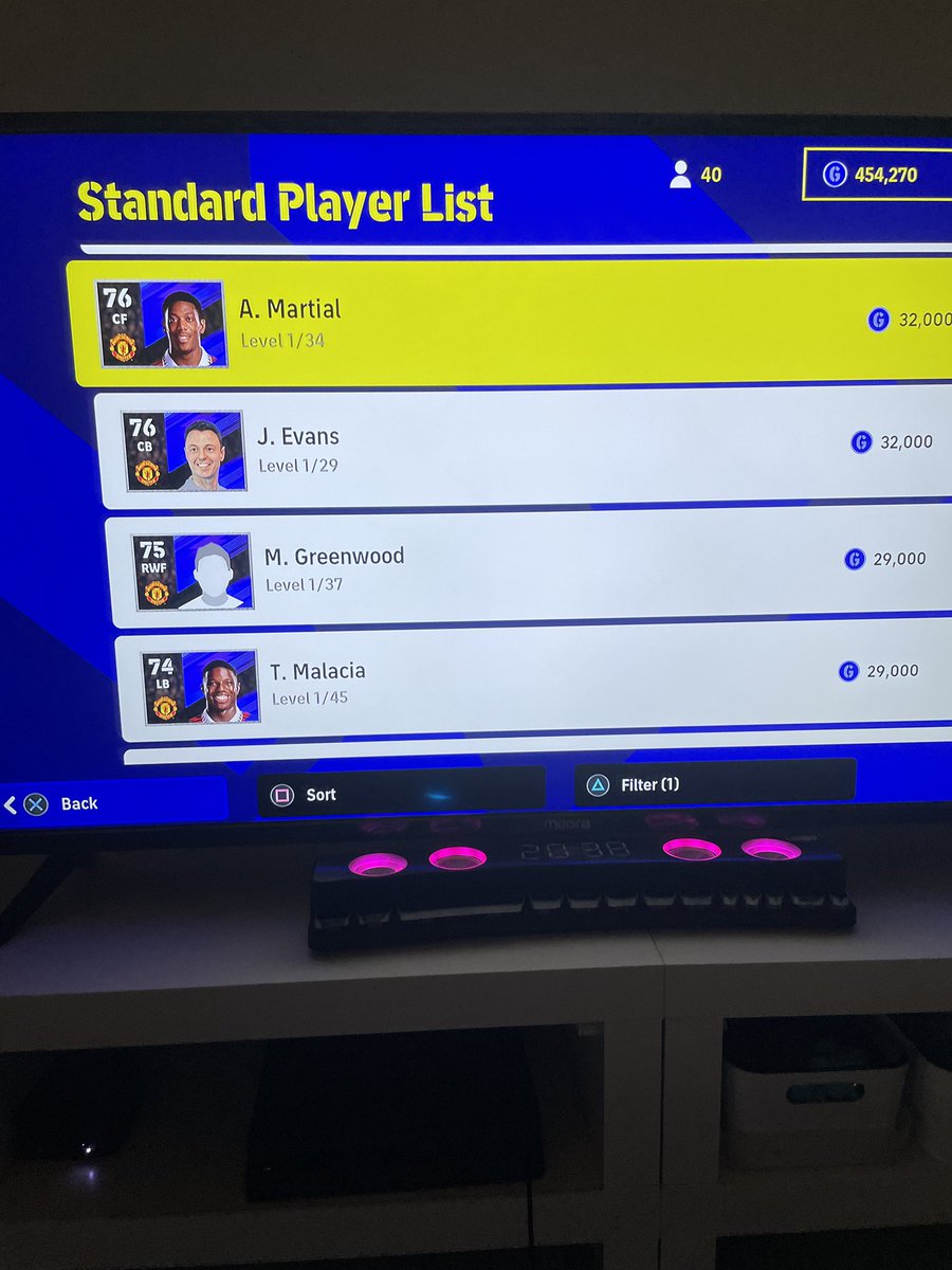 hallajabas's tweet photo. Found mason greenwood on efootball, he’s coming back #ManchesterUnited #masongreenwood https://t.co/OyB95Gy2Lo