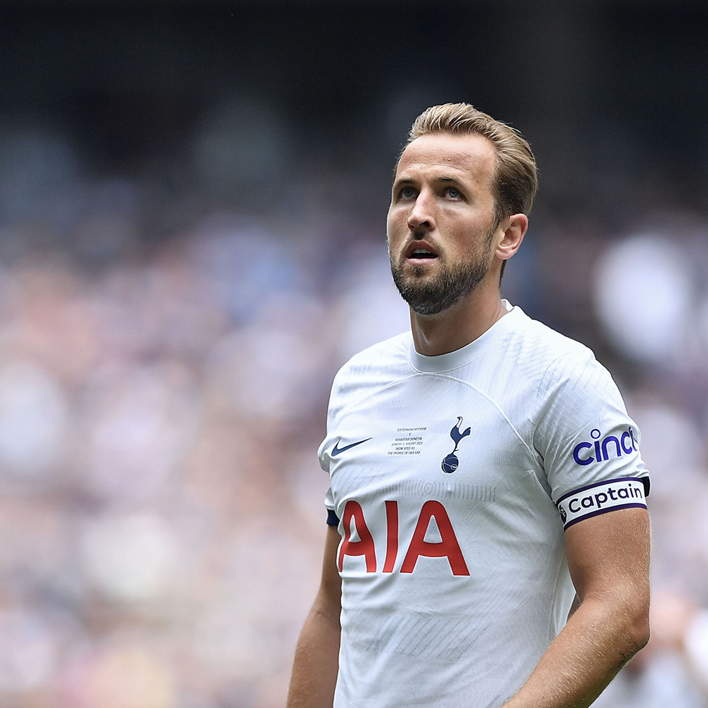 MenInBlazers's tweet photo. TOTTENHAM ACCEPT BAYERN'S KANE OFFER 🏴󠁧󠁢󠁥󠁮󠁧󠁿 According to @david_ornstein, Bayern have reached an agreement with Spurs to sign Harry Kane. Deal believed to be worth over $110M. Now on Spurs legend to decide whether he will make move. https://t.co/kc474etWjE