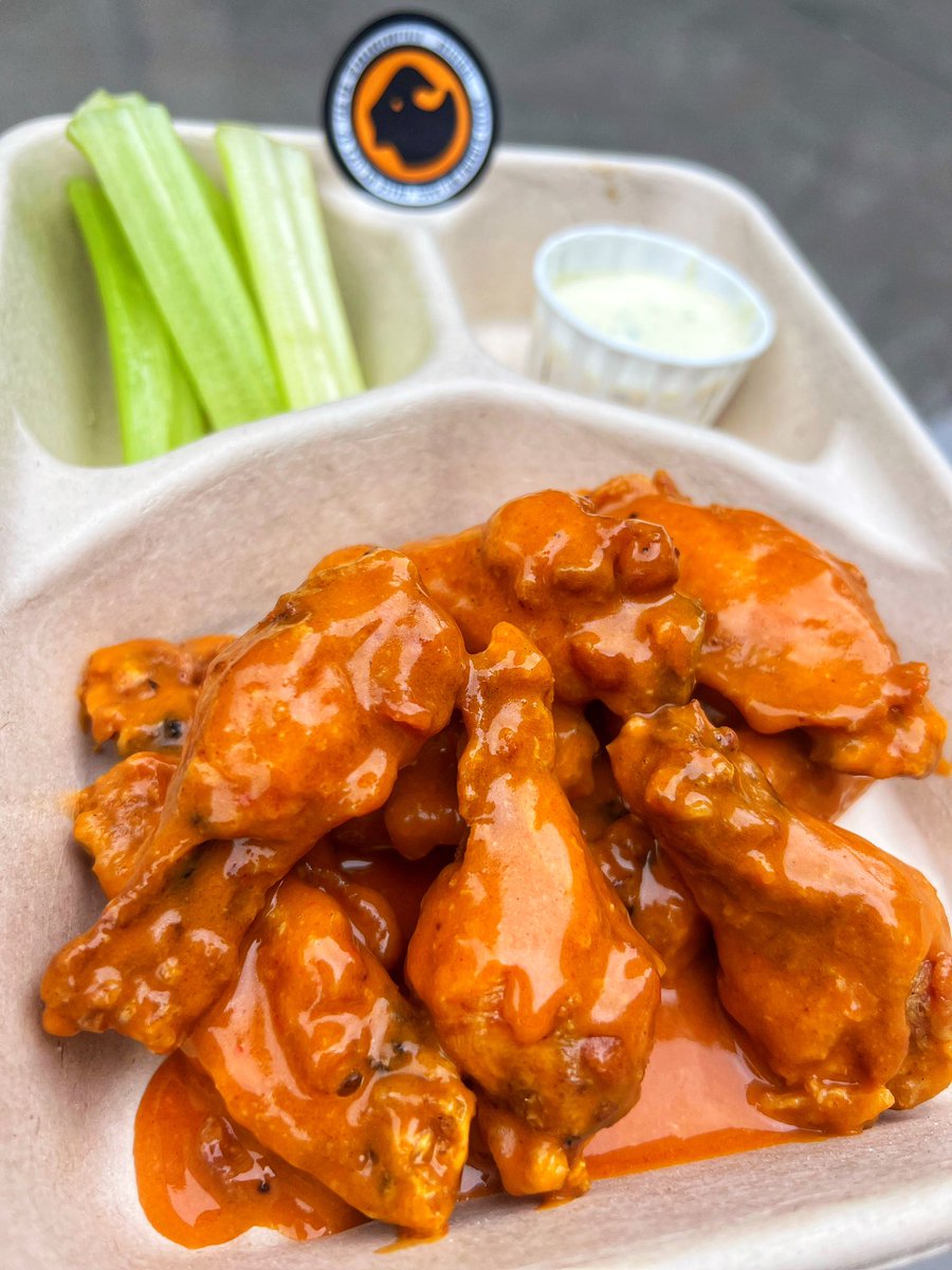 Do wings get any prettier? 
🧡🍗 #buffalowings #hotwings #chickenwings