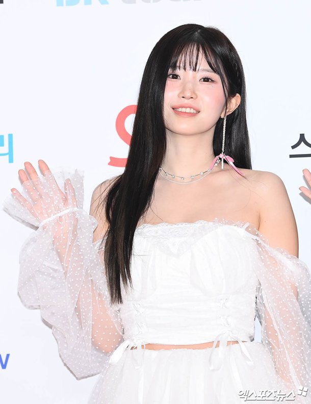 F3KWIhJaEAEqhVI?format=jpg&name=900x900