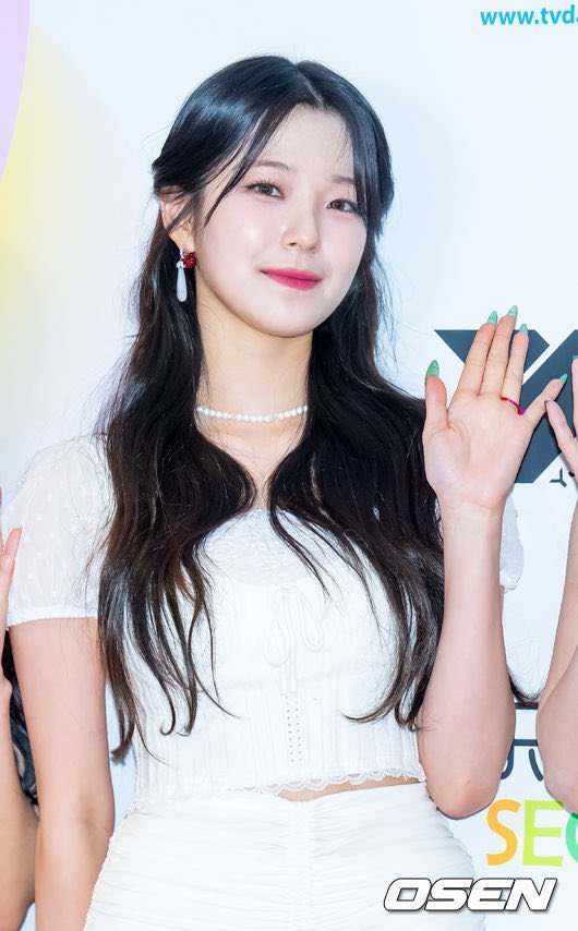 F3KWIhJbYAAaEiV?format=jpg&name=900x900