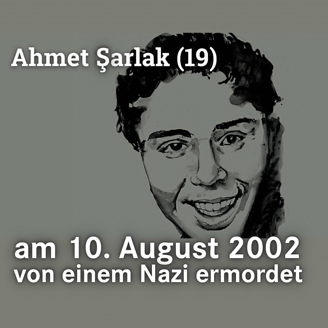 der_neukoellner's tweet photo. Heute gedenken wir dem 19-jährigen Ahmet Sarlak, der am 09. August aus rassistischen Motiven bei einem Stadtfest in Sulzbach (Saarland) von einem stadtbekannten Neonazi mit fünf Messerstichen in Bauch und Brust ermordet wurde.
Ahmet Sarlak war der Sohn türkischer Einwanderer. Als er ermordet wurde, absolvierte er gerade eine Berufsausbildung. Er starb am Tag nach dem Angriff an den Folgen seiner schweren Verletzungen. Der Mord wurde vor Gericht nicht als rassistisch motiviert verurteilt. 
Kein Vergeben, kein Vergessen!