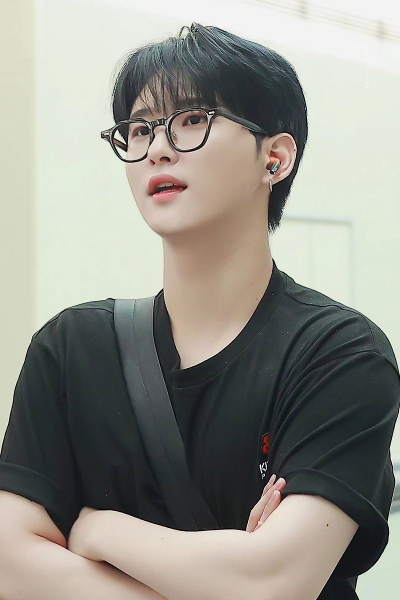 Wooing_001016's tweet photo. 230728
"어차피 자연 앞에 우리가 할 수 있는 건 없고
해가 뜨고 다음 날이 되면
언제 그랬냐는 듯 평온해지니까"
#우빈 #WOOBIN #ウビン https://t.co/RFRMQqnzf7