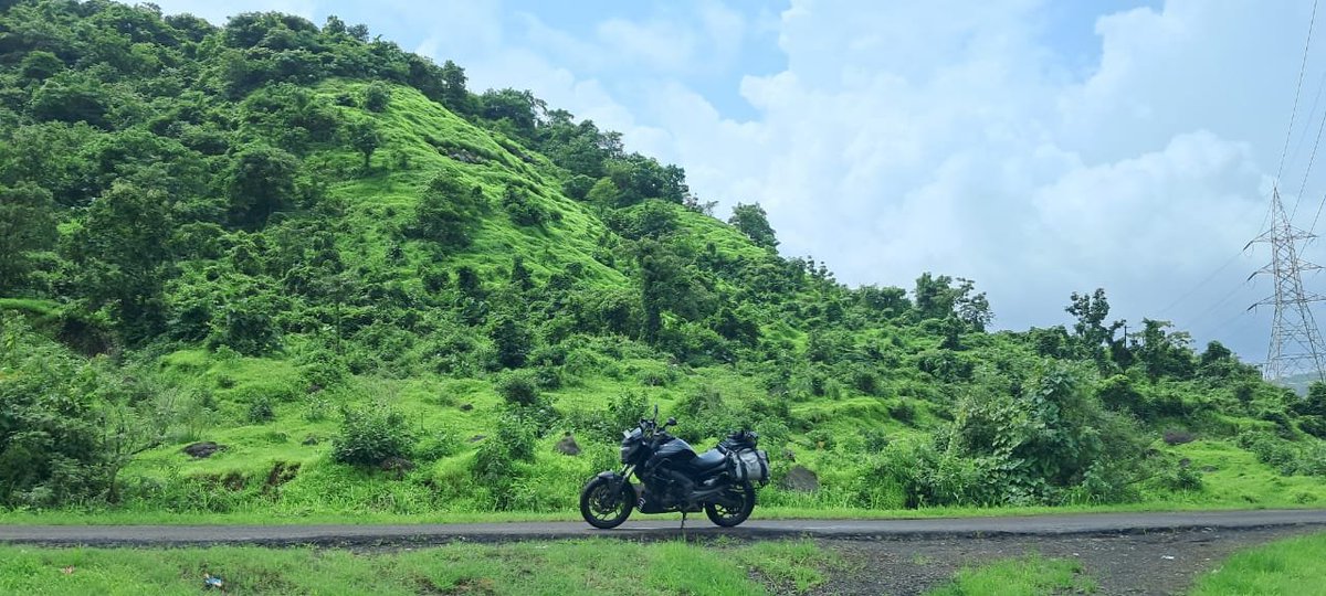 canvasnchrome's tweet photo. Today's ride!!

#Monsoon 
#Travel 
#Maharashtra https://t.co/morxVOAc5s