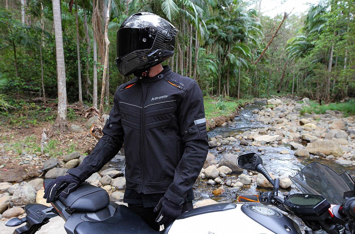 scsetc_intercom's tweet photo. The excellent noise reduction performance is also one of the reasons why I choose the #scs S9๐. Even if I like running in the forest, the bumpy road will not affect the clarity of the sound.๐ต
#scsetc #S9 #motorcycle #headset #bluetoothspeaker #rideshare #ridesafe #groupride https://t.co/RJZVOKg3m2